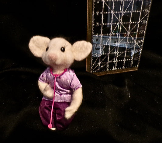 Wool Mouse Nurse